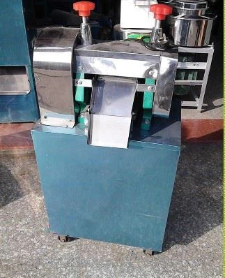 Portable Sugar Cane Juice Making Machine